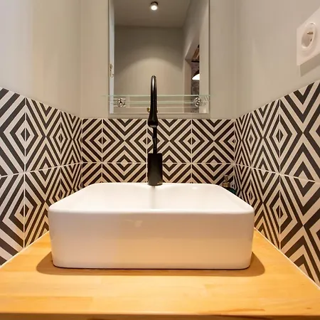 Le Saint Victor Coeur De * カンヌ